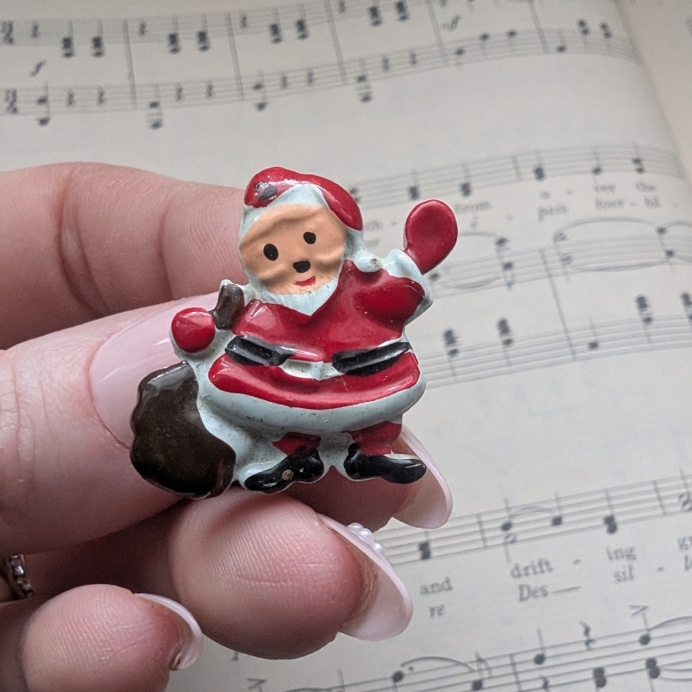 Vintage Santa Claus Pin